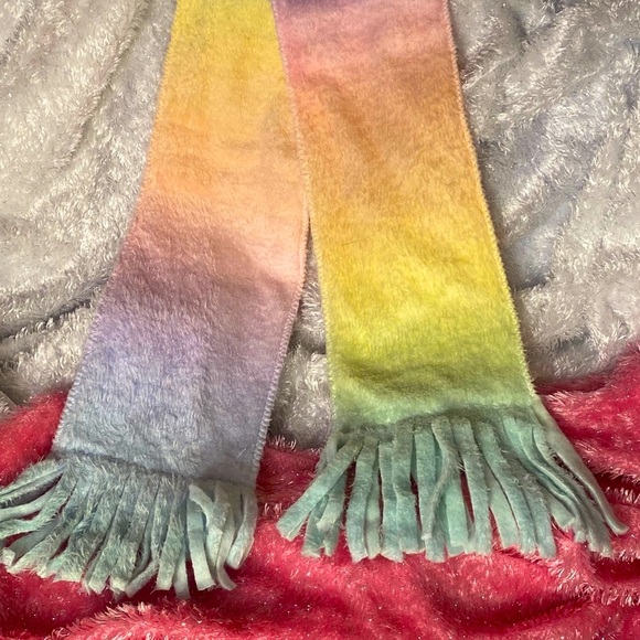 Handmade Scarf Pastel Rainbow 🎁 - Picture 3 of 4